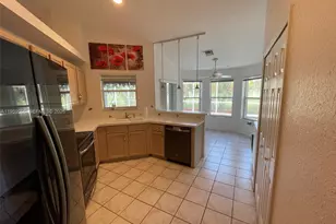 2710 Augusta Dr, Homestead, FL 33035 - Photo 8