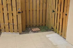 739 Mill Valley Pl, West Palm Beach, FL 33409 - Photo 2