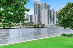 1000 Parkview Dr, Hallandale Beach, FL 33009 - Photo 2