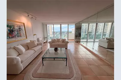 5601 Collins Ave #720, Miami Beach, FL 33140 - Photo 2