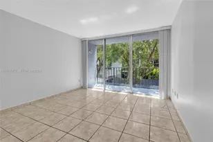 210 Fontainebleau Blvd, Miami, FL 33172 - Photo 2