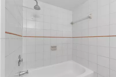 210 Fontainebleau Blvd #210, Miami, FL 33172 - Photo 16