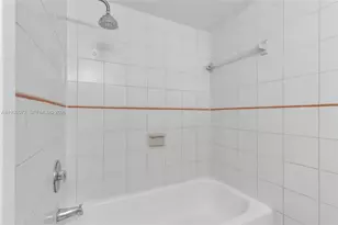 210 Fontainebleau Blvd, Miami, FL 33172 - Photo 16