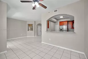 8964 W Flagler St, Miami, FL 33174 - Photo 12