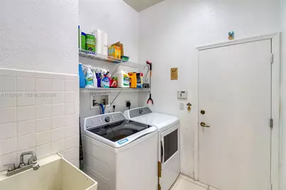 15959 SW 6th St, Pembroke Pines, FL 33027 - Photo 38