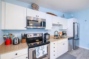 410 10th St, Key Colony, FL 33051 - Photo 6