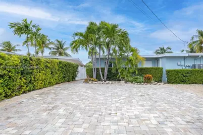 410 10th St, Key Colony, FL 33051 - Photo 4