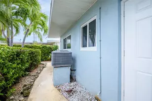 410 10th St, Key Colony, FL 33051 - Photo 32