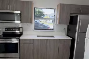 4119 Woodside Dr, Coral Springs, FL 33065 - Photo 2