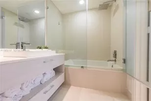 55 SW 9th St, Miami, FL 33130 - Photo 12