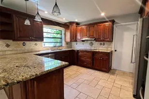 15501 Dover Ct, Davie, FL 33331 - Photo 1