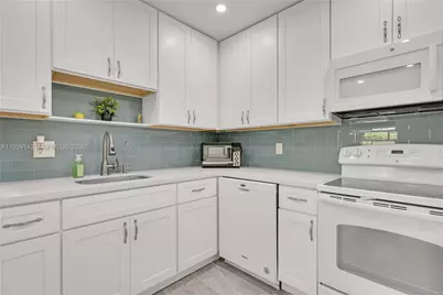 10115 44th Way S #409, Boynton Beach, FL 33436 - Photo 6