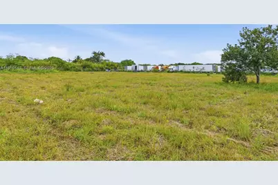 160Xx SW 207th Ave, Miami, FL 33187 - Photo 14