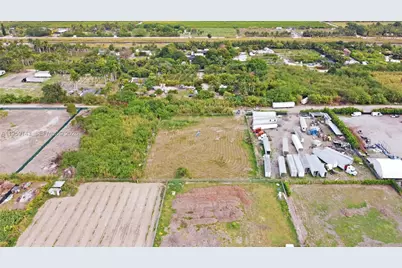 160Xx SW 207th Ave, Miami, FL 33187 - Photo 8