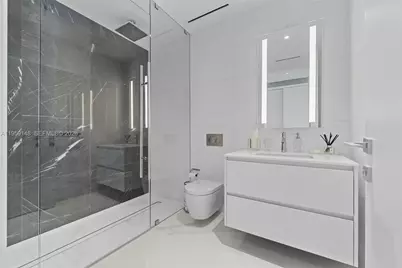 300 Biscayne Blvd Way #4602, Miami, FL 33131 - Photo 26
