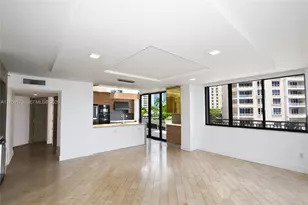540 Brickell Key Dr, Miami, FL 33131 - Photo 6