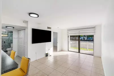 8075 NW 7th St #120, Miami, FL 33126 - Photo 22