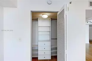 31 SE 5th St, Miami, FL 33131 - Photo 6