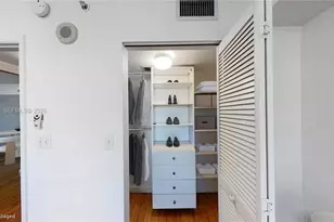 31 SE 5th St, Miami, FL 33131 - Photo 20