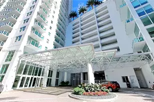 31 SE 5th St, Miami, FL 33131 - Photo 6