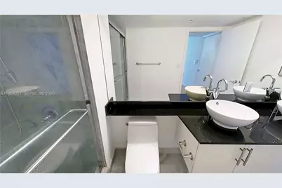 31 SE 5th St #2408, Miami, FL 33131 - Photo 20