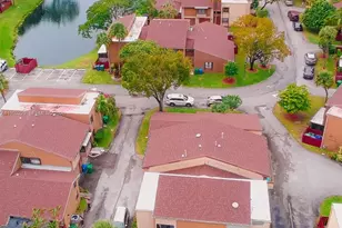 2929 E Missionwood Cir, Miramar, FL 33025 - Photo 18