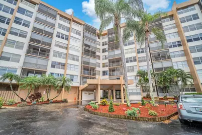 1200 Saint Charles Pl #419, Pembroke Pines, FL 33026 - Photo 16