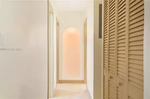 2749 NE 10th Ave, Wilton Manors, FL 33334 - Photo 34