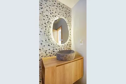 2749 NE 10th Ave, Wilton Manors, FL 33334 - Photo 12