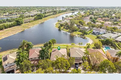 766 Sunflower Cir, Weston, FL 33327 - Photo 2