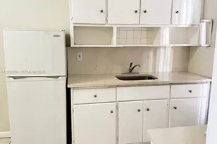 1007 Meridian Ave, Miami Beach, FL 33139 - Photo 4