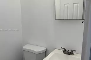 2530 NW 82nd St, Miami, FL 33147 - Photo 10