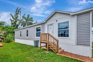 35250 SW 177th Ct, Homestead, FL 33034 - Photo 2