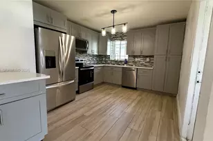 2811 NW 26th Ave, Oakland Park, FL 33311 - Photo 2