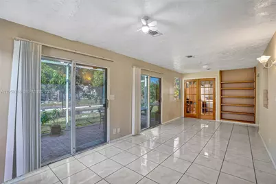 4927 NW 55th Ct, Tamarac, FL 33319 - Photo 14