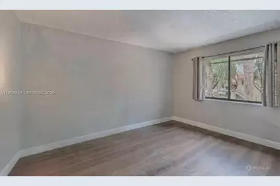 402 Lakeview Dr #201, Weston, FL 33326 - Photo 18