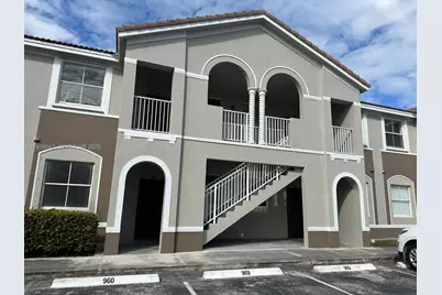 1661 SE 29th Ct #104, Homestead, FL 33035 - Photo 1