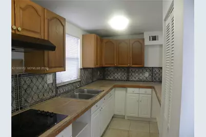 25 NW 50th Ave #2, Miami, FL 33126 - Photo 4