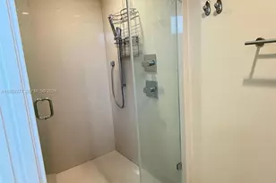 600 NE 27th St, Miami, FL 33137 - Photo 8