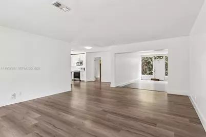 2720 NE 25th Ter, Boca Raton, FL 33431 - Photo 8