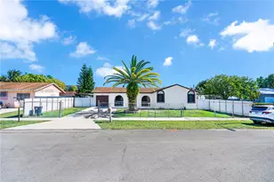 28705 SW 142nd Ct, Homestead, FL 33033 - Photo 2