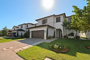8118 NW 46th Terrace, Doral, FL 33166 - Photo 2