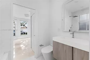 11321 NW 79th Ln, Doral, FL 33178 - Photo 18