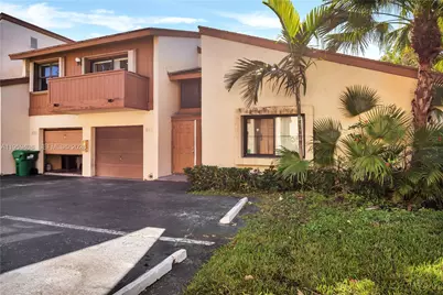 10639 SW 113th Pl #79D, Miami, FL 33176 - Photo 2