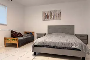 319 NE 14th Ave, Hallandale Beach, FL 33009 - Photo 2