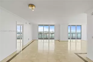 50 Biscayne Blvd, Miami, FL 33132 - Photo 10
