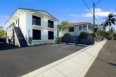 329 SW 9th Ave, Miami, FL 33130 - Photo 2