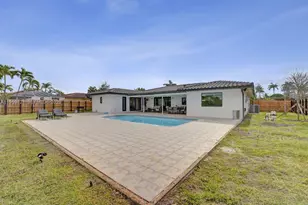 16653 Golfview Dr, Weston, FL 33326 - Photo 66