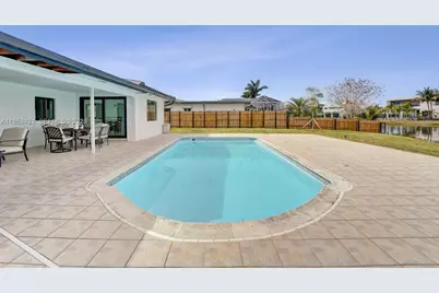 16653 Golfview Dr, Weston, FL 33326 - Photo 58