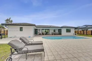 16653 Golfview Dr, Weston, FL 33326 - Photo 68